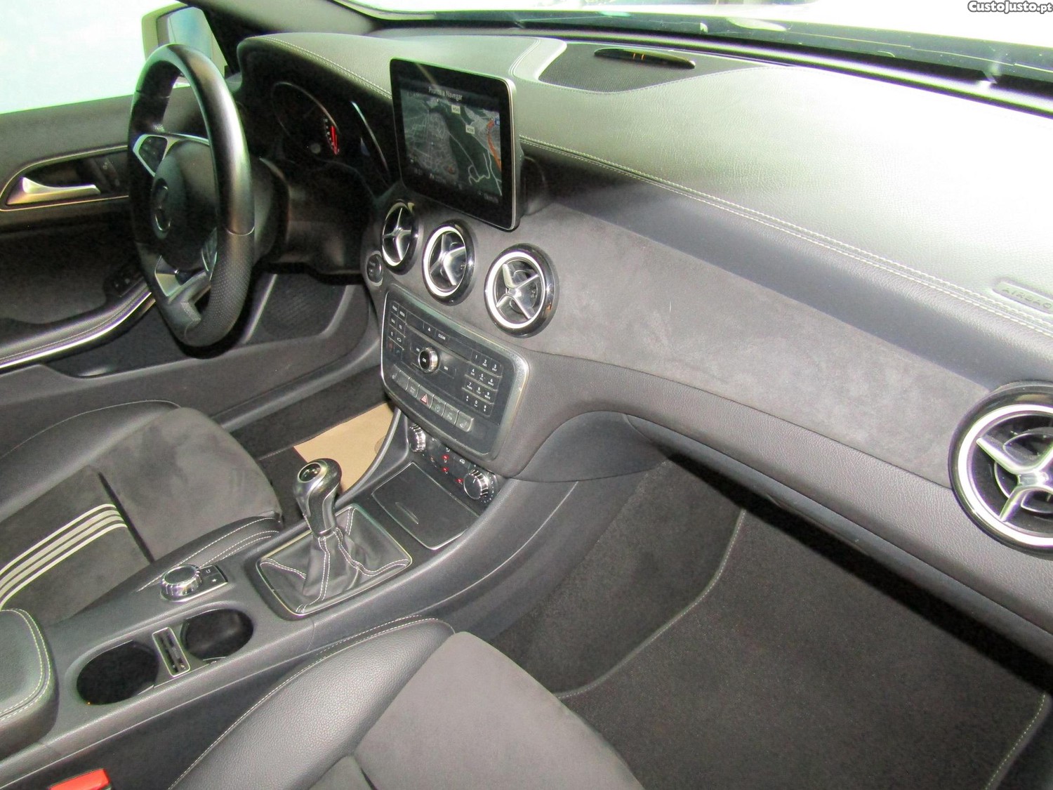 Mercedes-Benz A 180 d AMG Line — fotografia 4