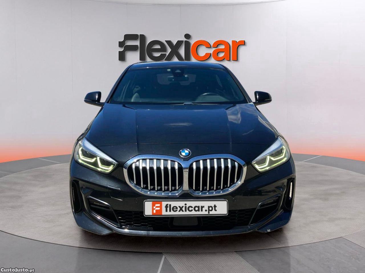 BMW 116 d Pack Desportivo M Auto — fotografia 18