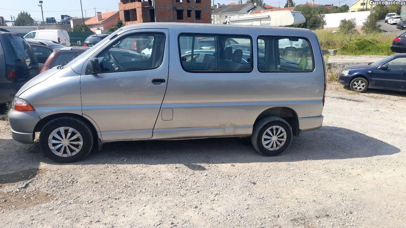 Toyota Hiace 2.5 d4d 6 lugares — fotografia 4