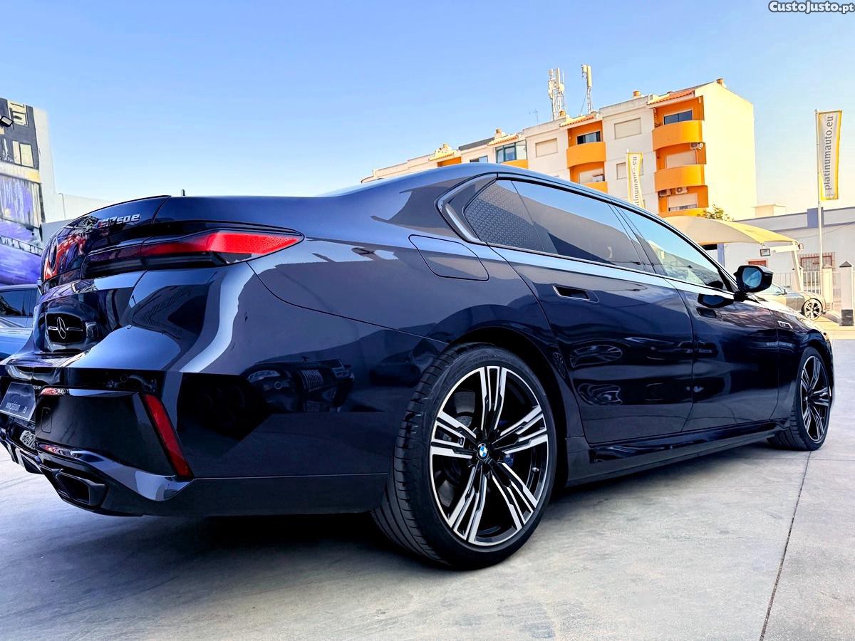 BMW 760 Me X-Drive — fotografia 8