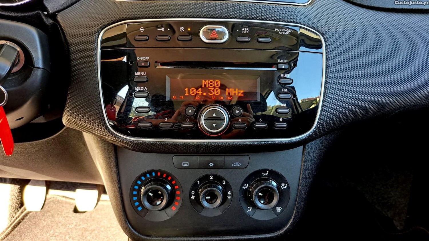 Fiat Punto 1.3 M-Jet Easy S&S — fotografia 7