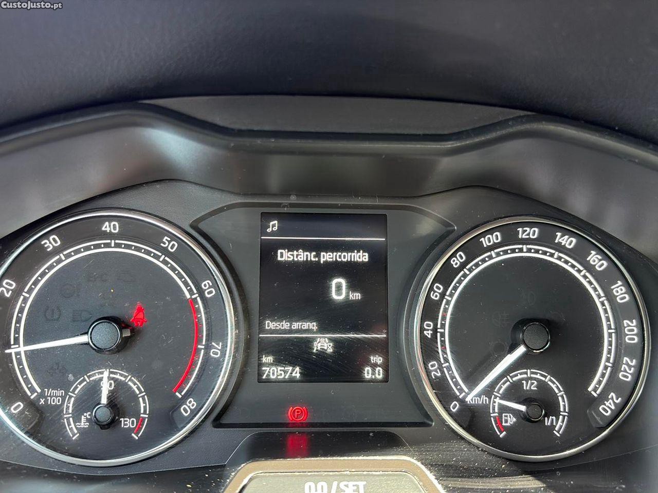 Skoda Scala 1.0 TSI Ambition — fotografia 7