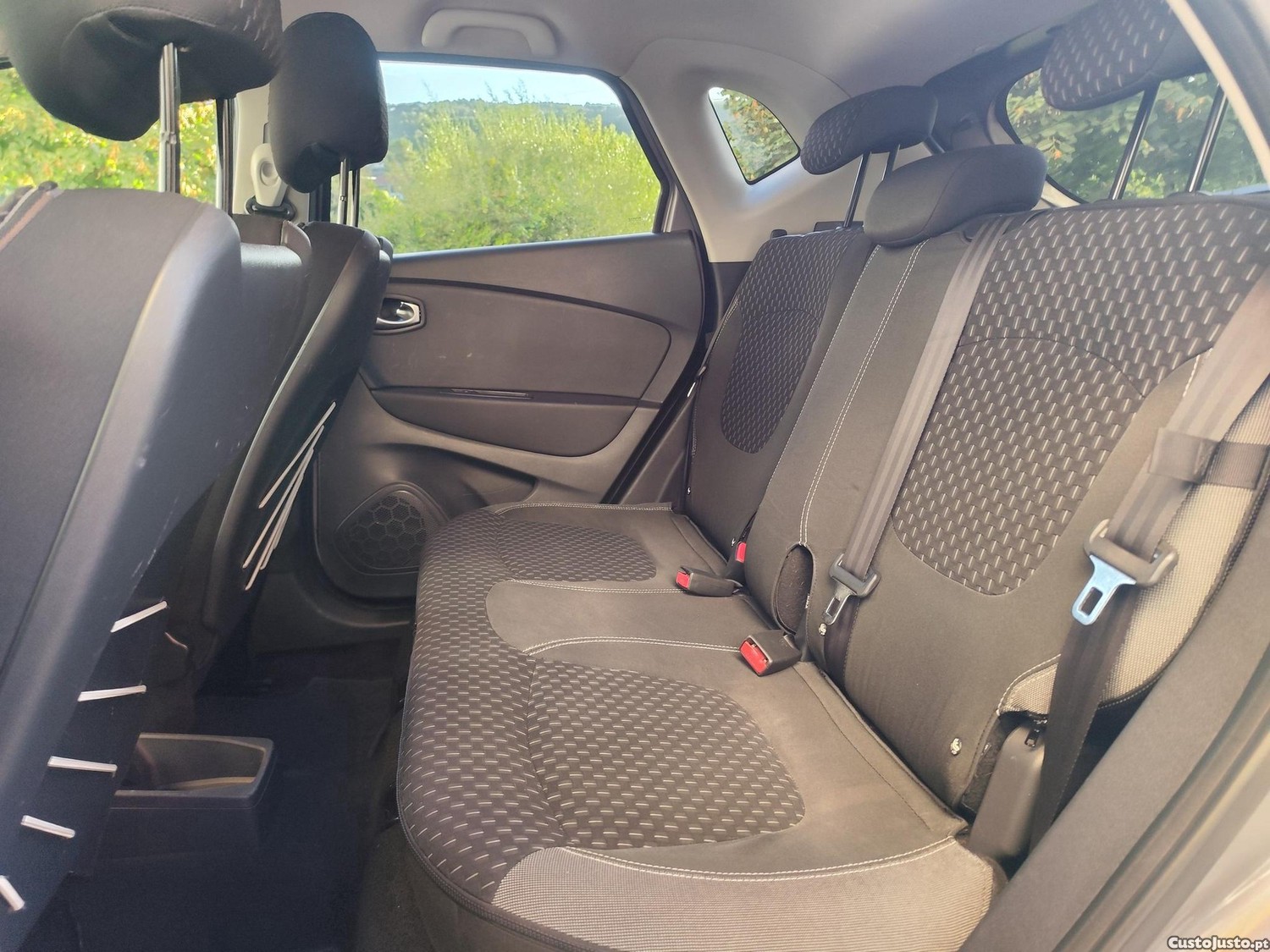 Renault Captur 0.9 TCE Exclusive — fotografia 3