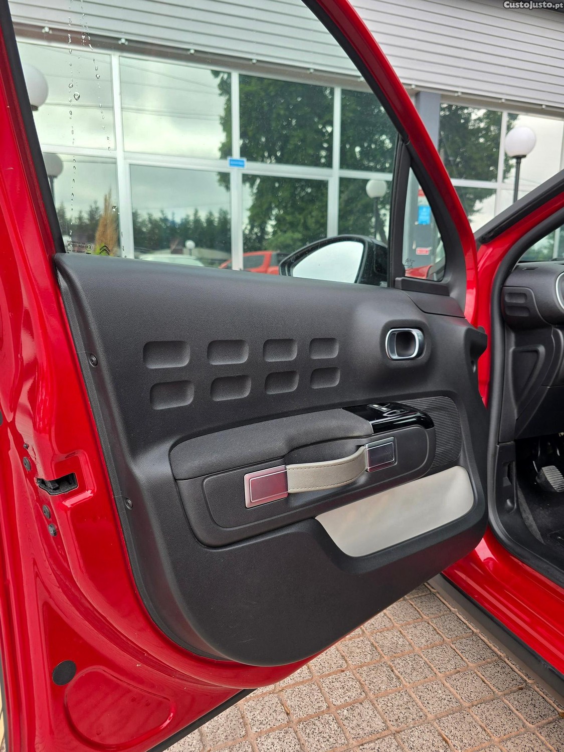 Citroën C3 1.2 PureTech Shine — fotografia 15