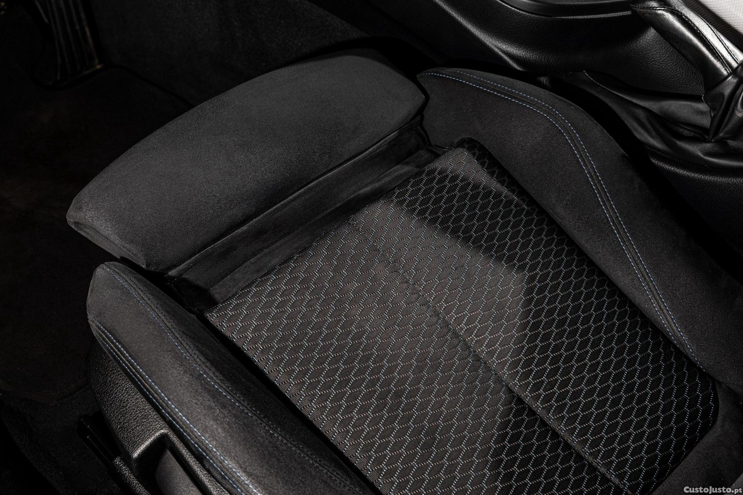 BMW 320 d Auto Pack M — fotografia 16