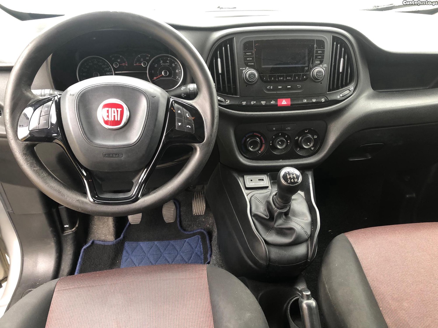 Fiat Doblo 1.3 M-Jet — fotografia 4