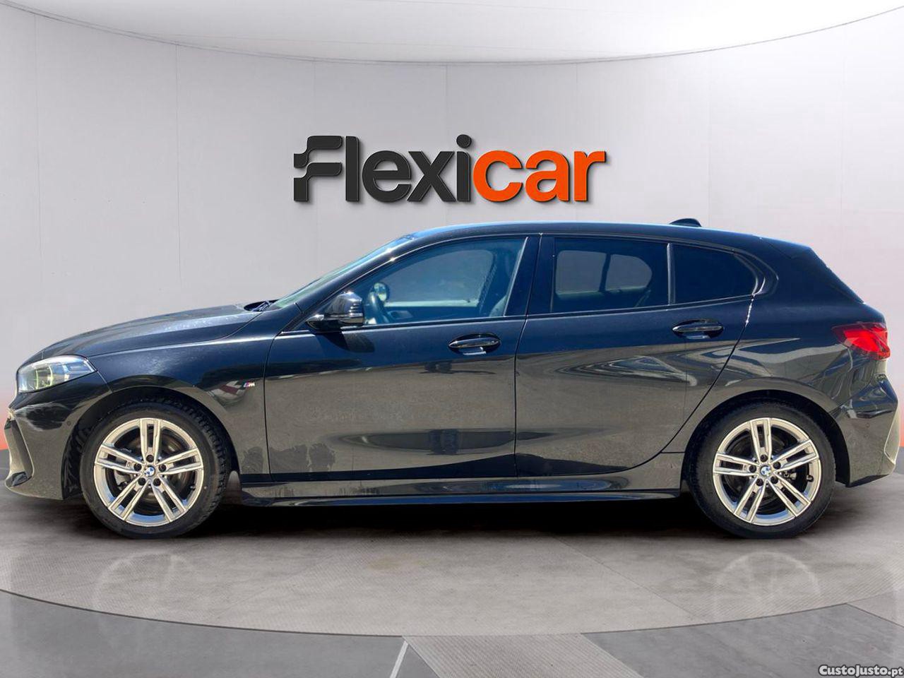 BMW 116 d Pack Desportivo M Auto — fotografia 16