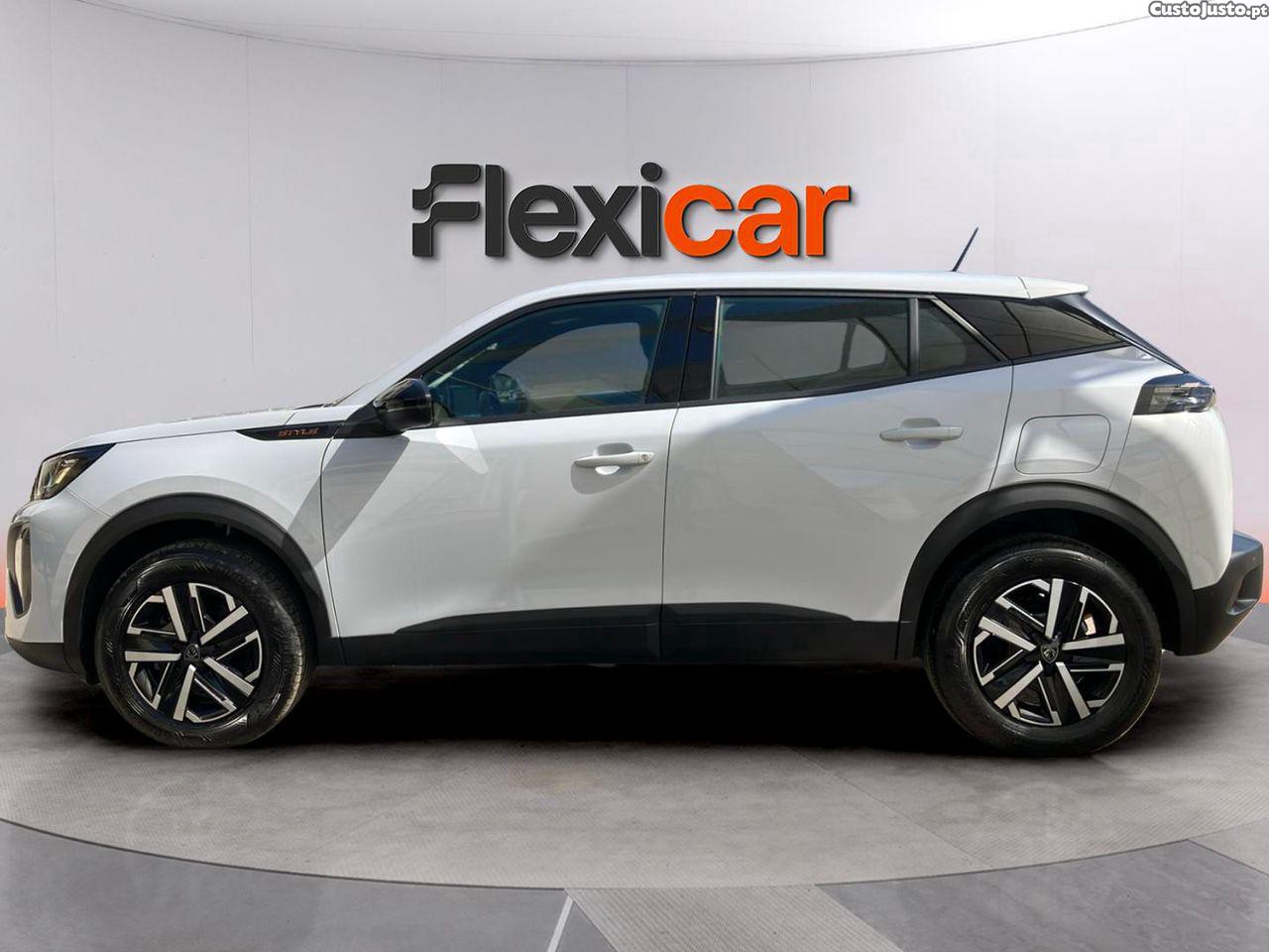 Peugeot 2008 1.2 Hybrid Style e-DCS6 — fotografia 15
