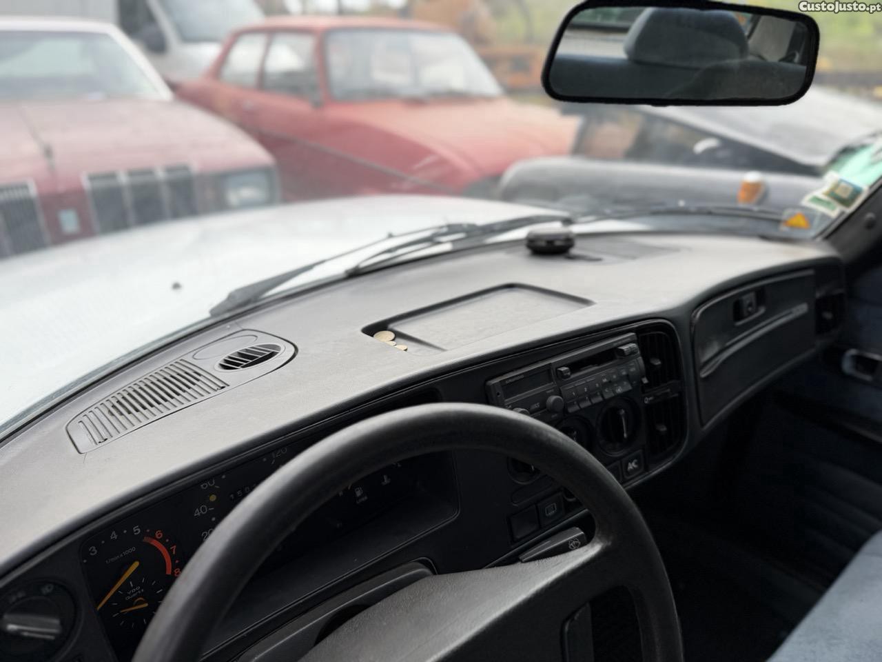 Saab 900 GLE — fotografia 11