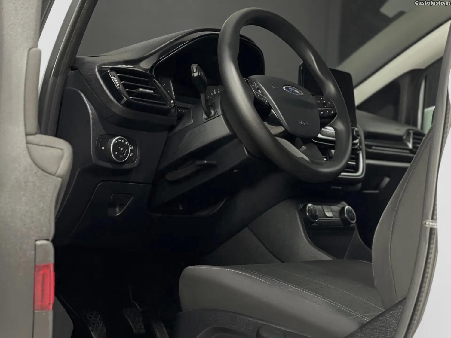Ford Fiesta 1.0 ECOBOOST TITANIUM — fotografia 11
