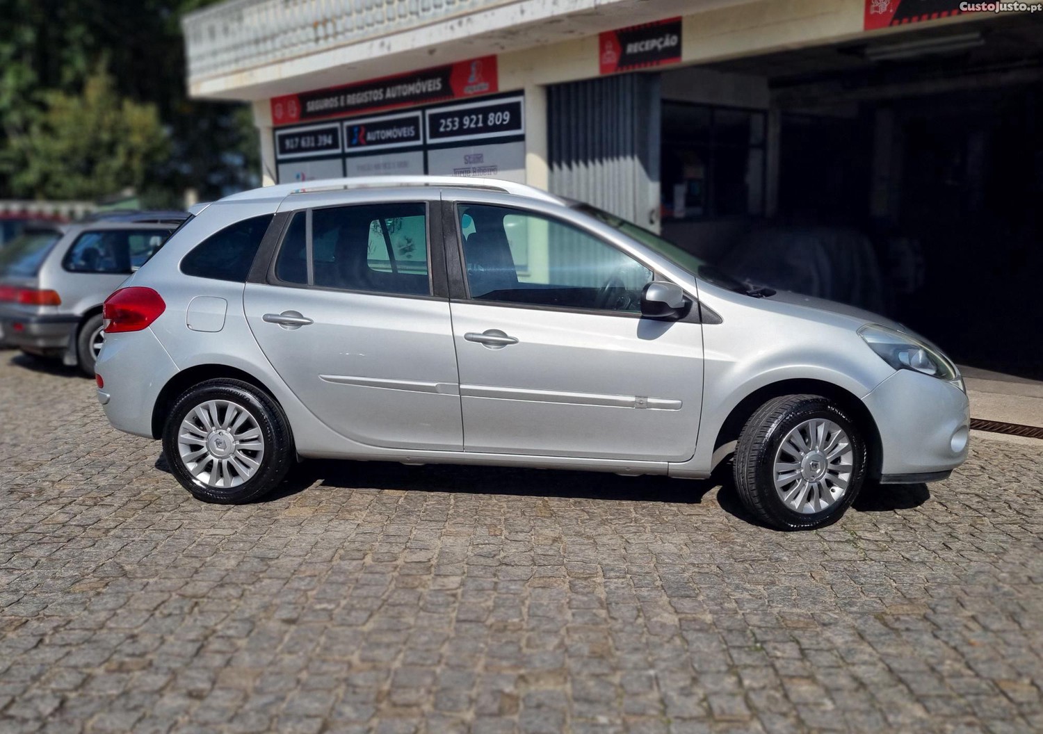 Renault Clio Break 1.5 dCi Dynamique SS — fotografia 10