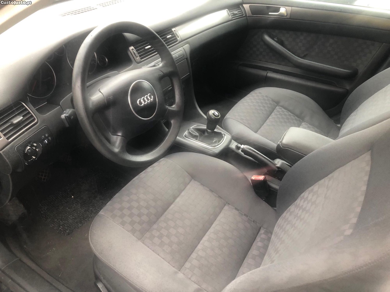 Audi A6 1.9 TDi Avant — fotografia 5