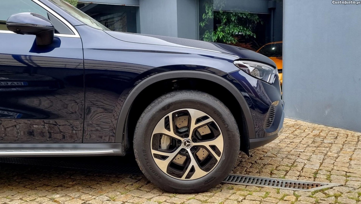 Mercedes-Benz GLC 300 e 4Matic - 23 foto 5