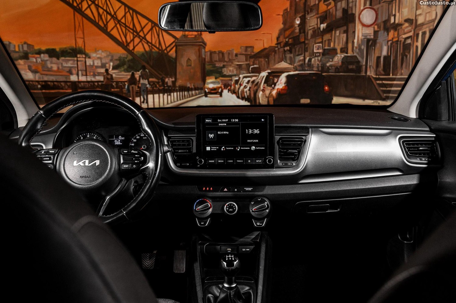 Kia Stonic 1.2 Dynamic — fotografia 15