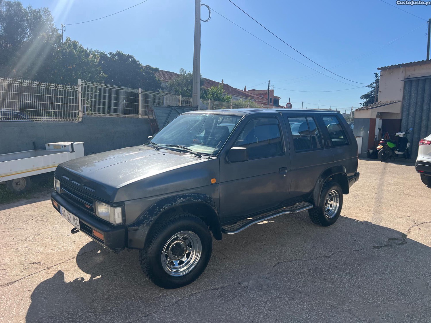 Nissan Terrano 2.7TD — fotografia 3