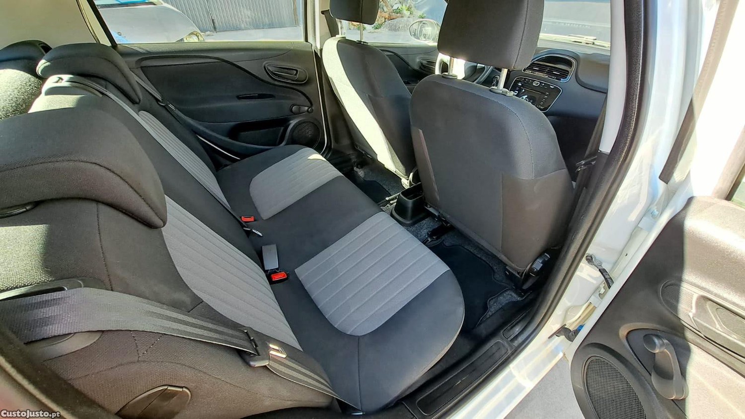 Fiat Punto 1.3 M-Jet Easy S&S — fotografia 4