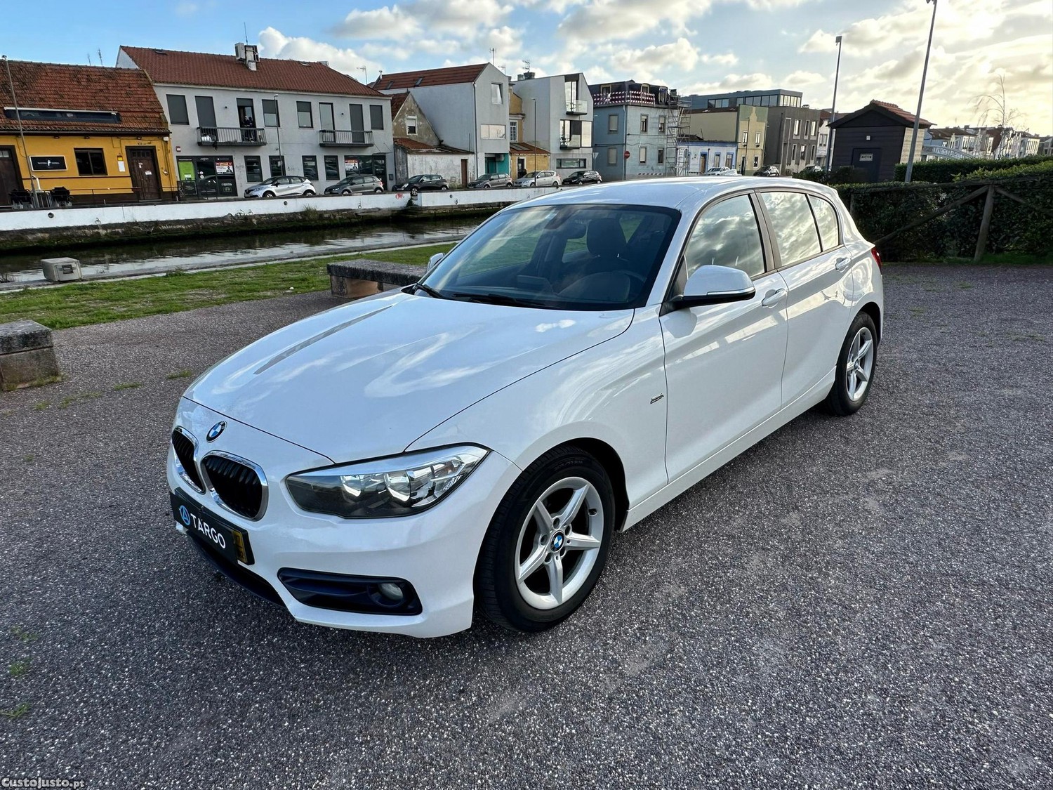 BMW 116 d EfficientDynamics Line Sport — fotografia 17