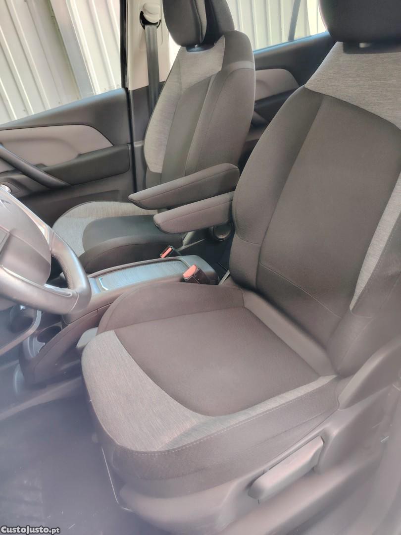 Citroën C4 Grand Picasso 1.6 BLUE HDI 120CV AUTO 7 LUGARES — fotografia 8