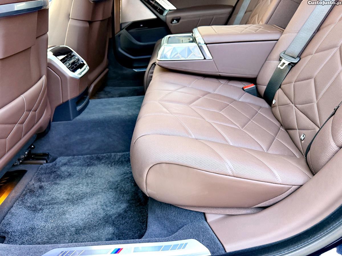 BMW 760 Me X-Drive — fotografia 21