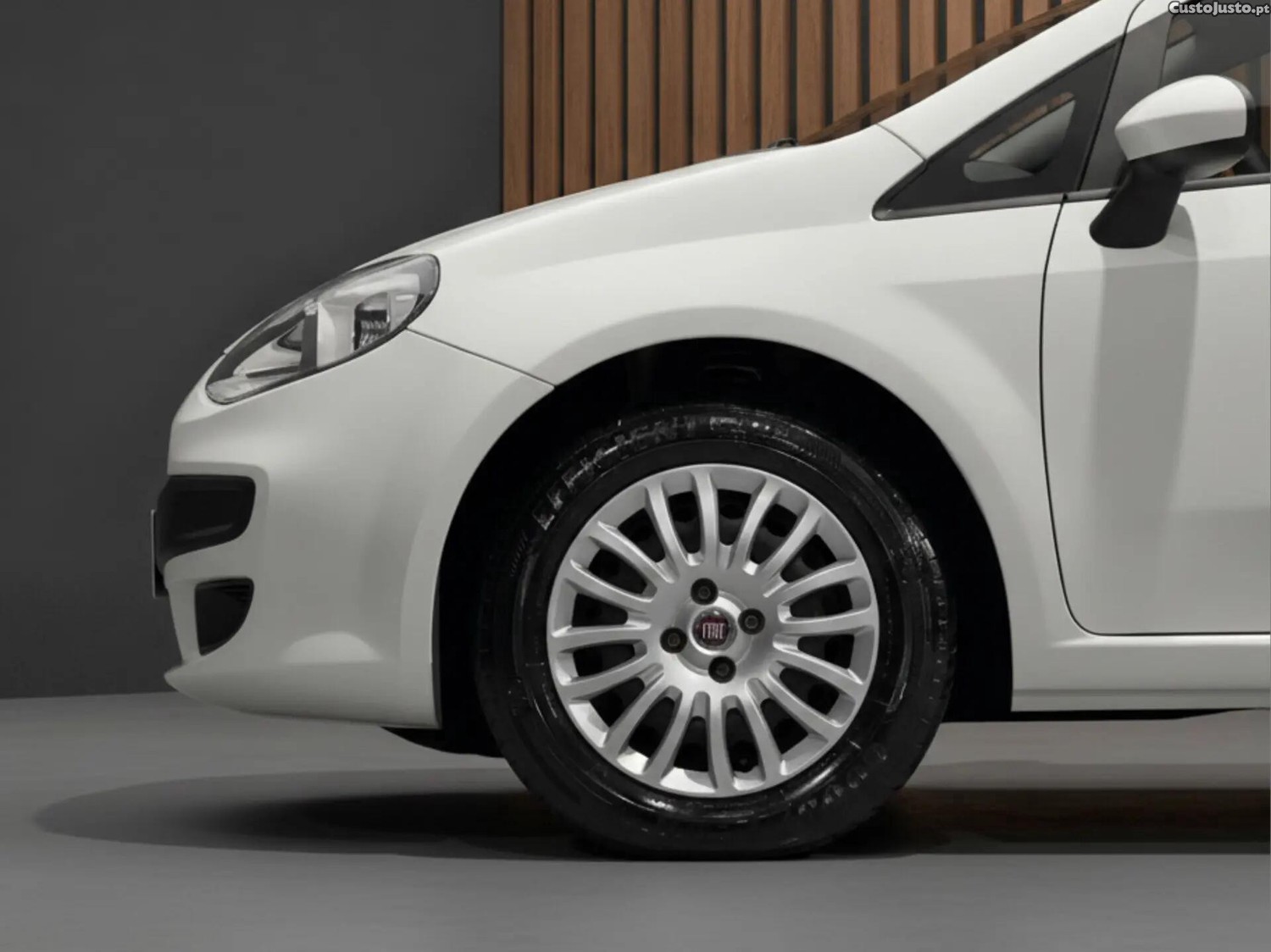 Fiat Punto 1.3 M-Jet Easy S&S — fotografia 3