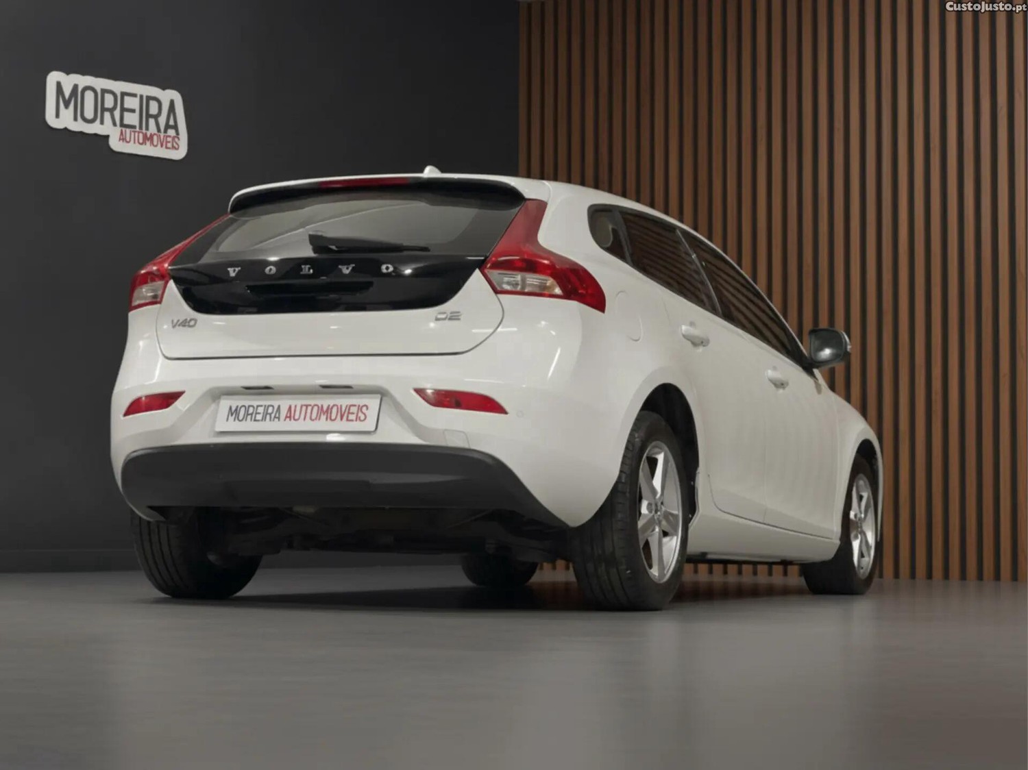 Volvo V40 2.0 D2 Kinetic Eco — fotografia 10
