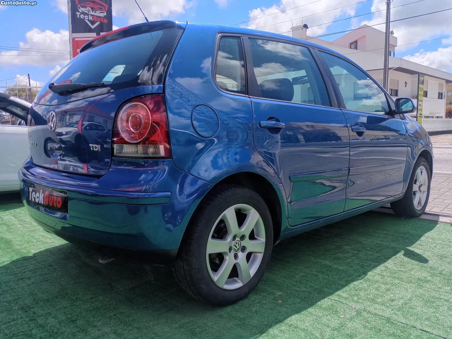 Volkswagen Polo 1.4 TDi Confortline — fotografia 11