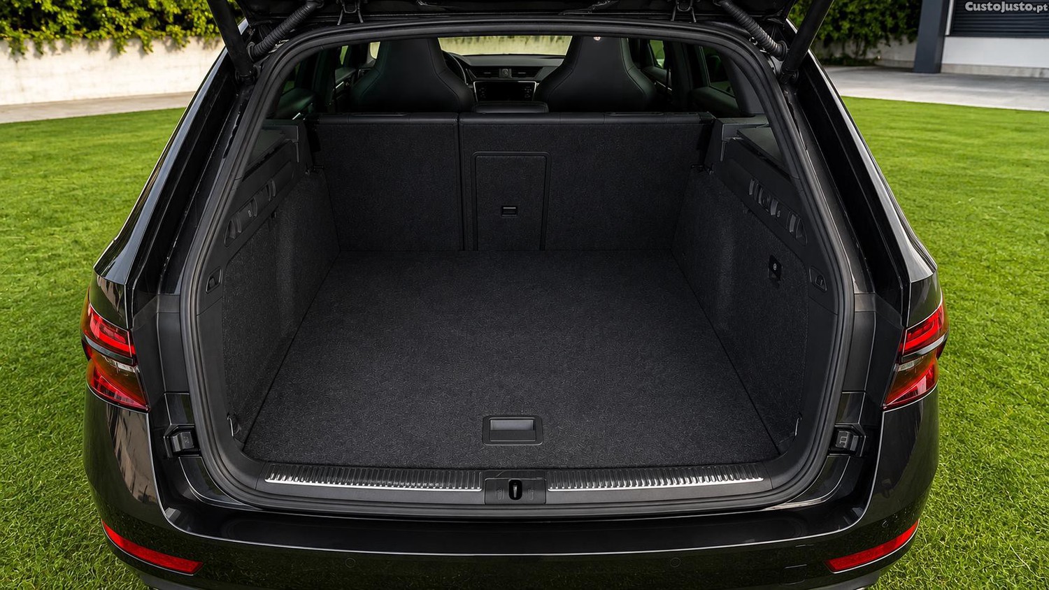Skoda Superb Break 1.4 TSI iV Sportline DSG — fotografia 5