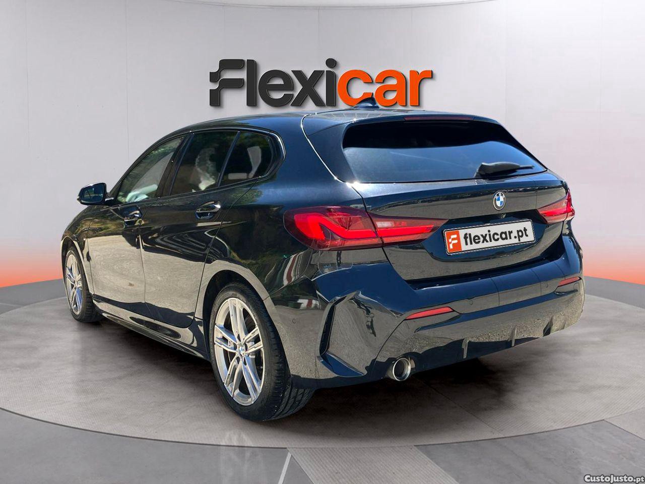 BMW 116 d Pack Desportivo M Auto — fotografia 15