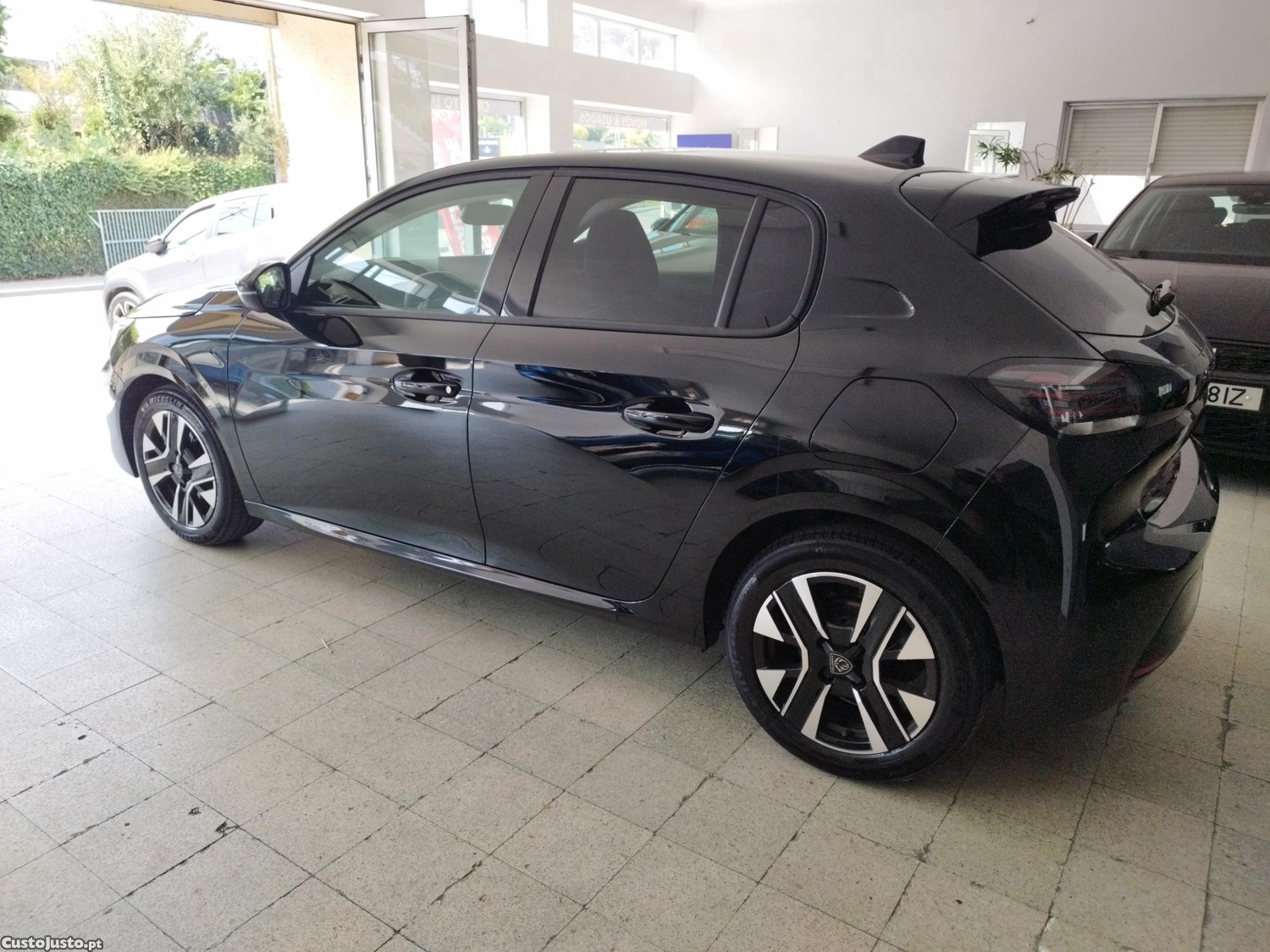 Peugeot 208 1.2 ALLURE — fotografia 7