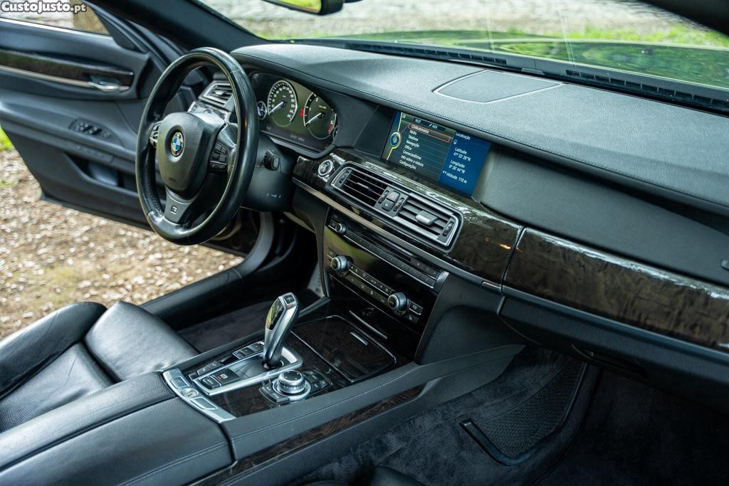 BMW 740 d Pack M — fotografia 7