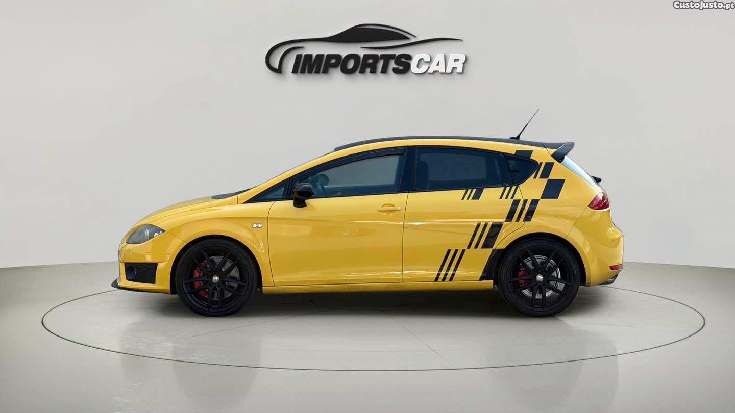 SEAT Leon 2.0 TSi Cupra R — fotografia 2