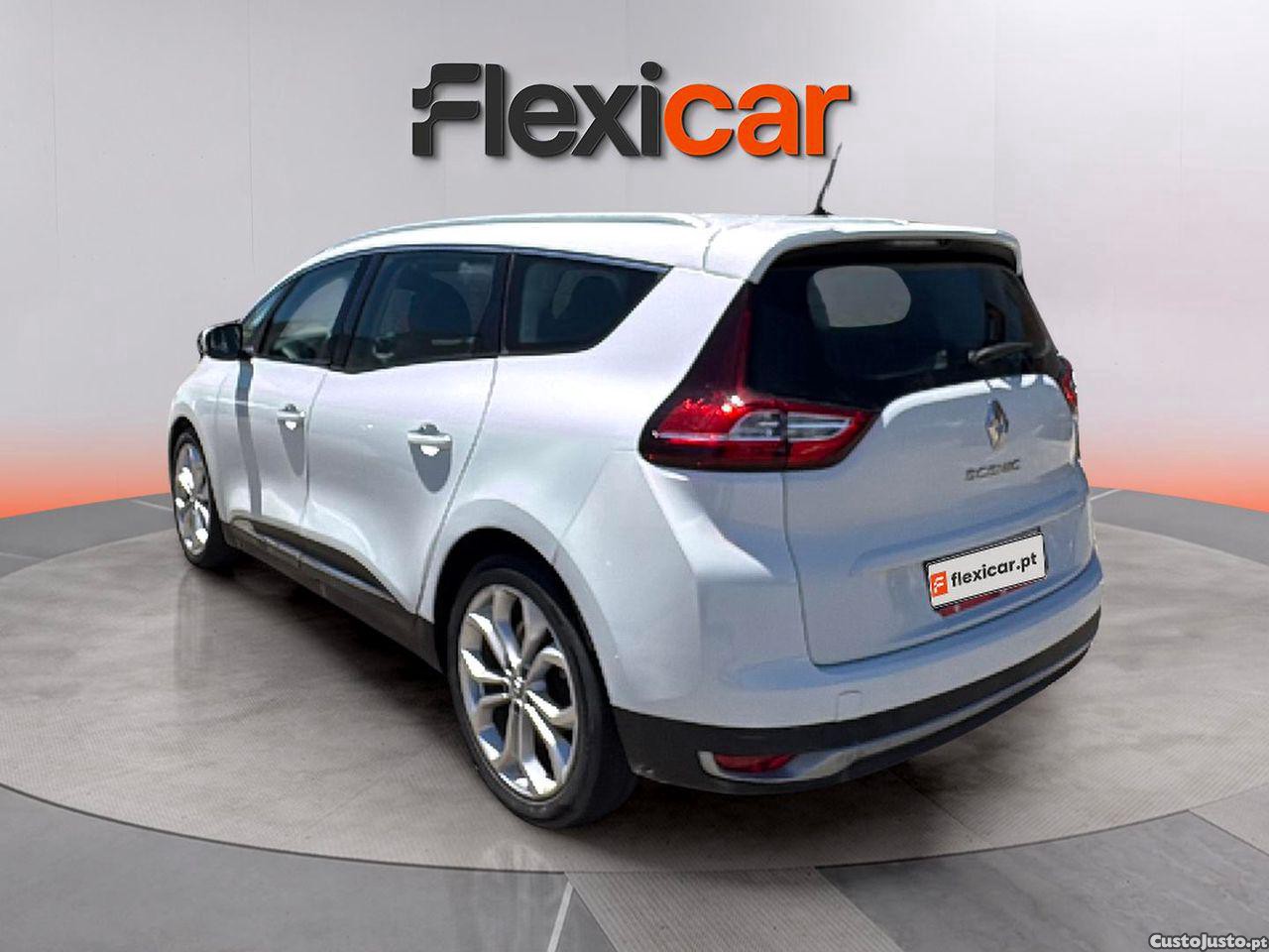 Renault Grand Scénic 1.5 dCi Luxe EDC SS — fotografia 13