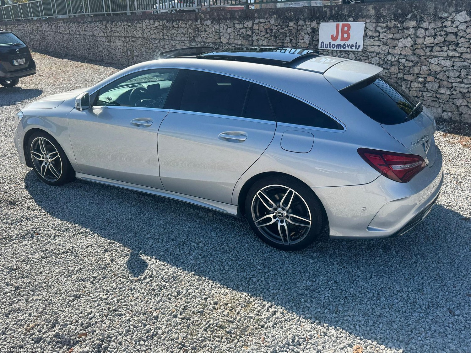 Mercedes-Benz CLA 200 d Shooting Brake AMG Line Aut. — fotografia 14