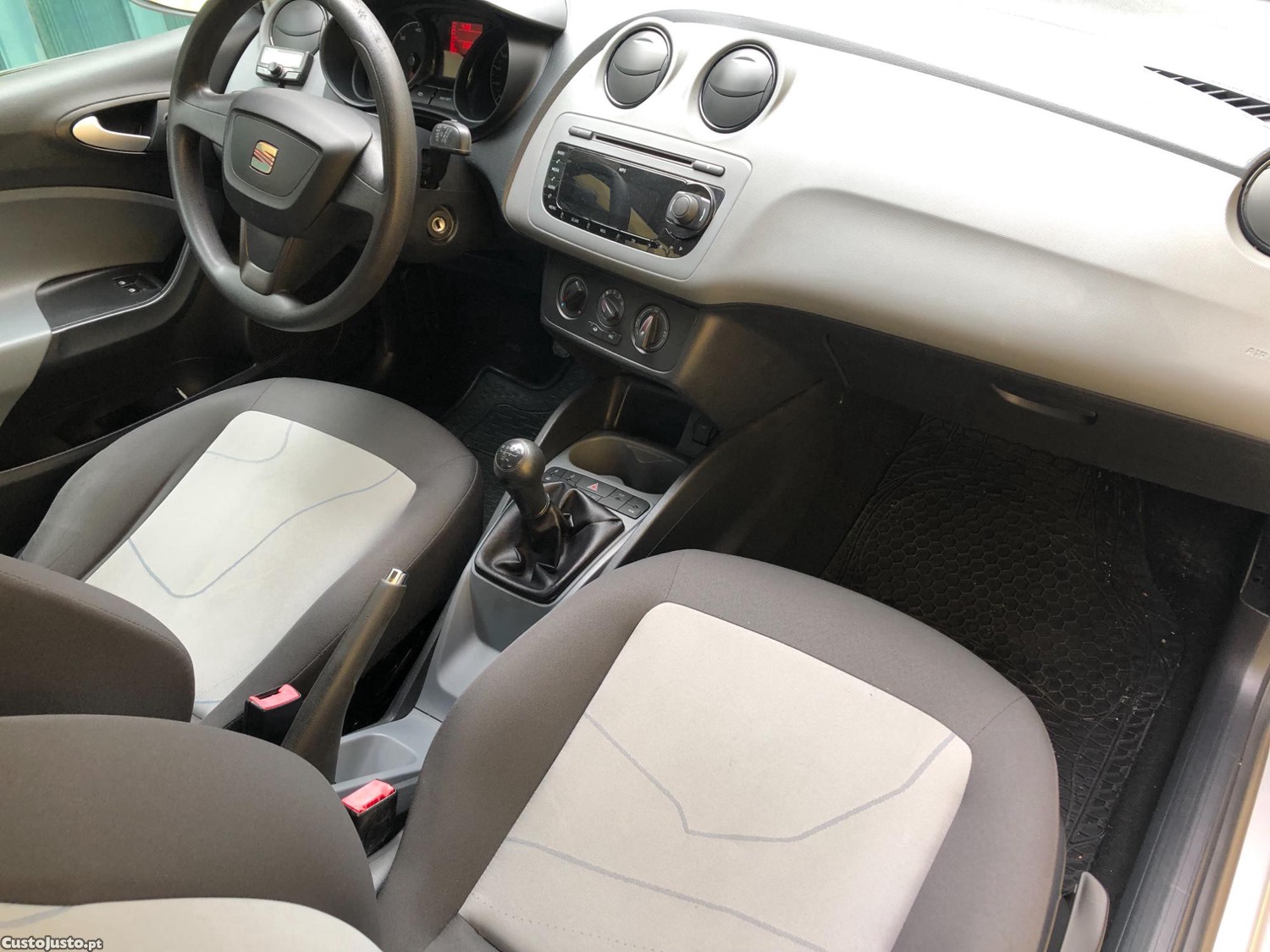 SEAT Ibiza 1.2 TDi — fotografia 4