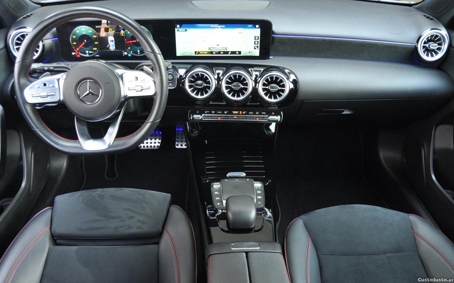 Mercedes-Benz A 180 D AMG AUT — fotografia 7