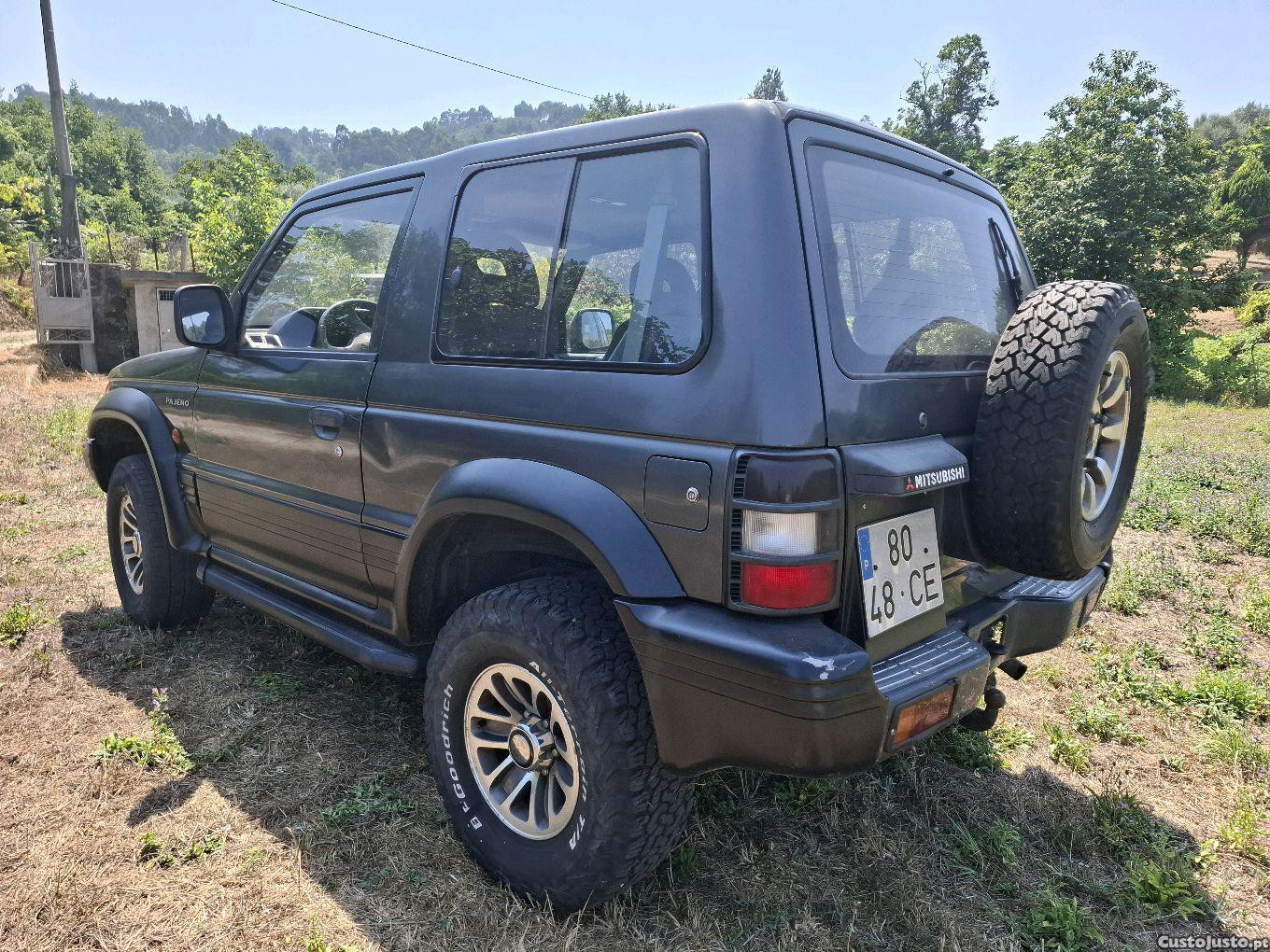 Mitsubishi Pajero GLS 2.5 — fotografia 8