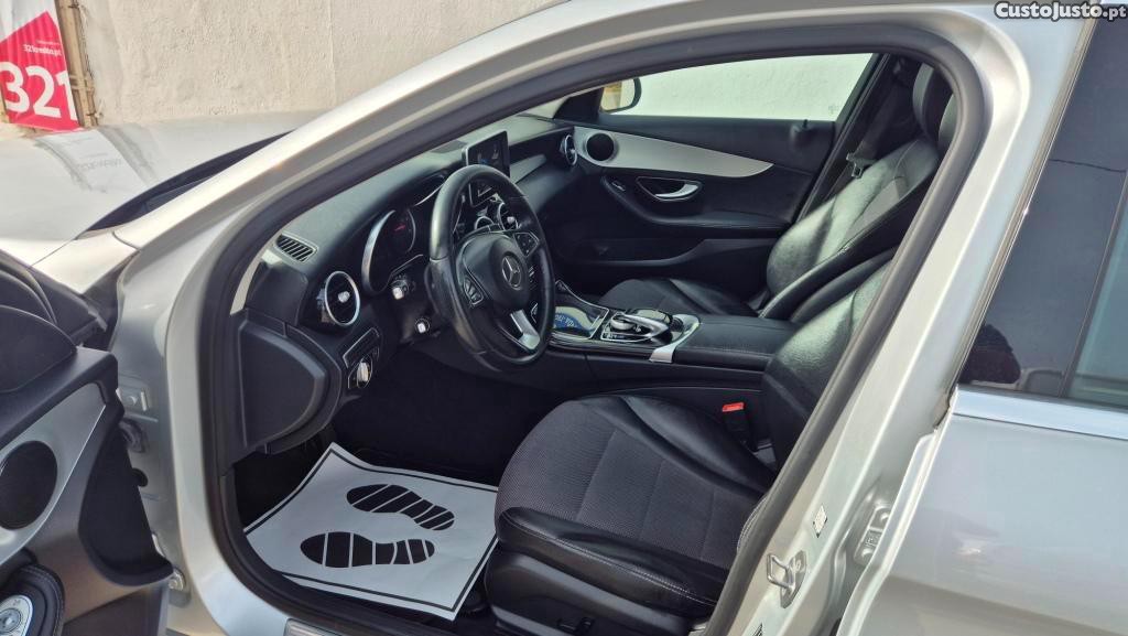 Mercedes-Benz C 300 H — fotografia 9
