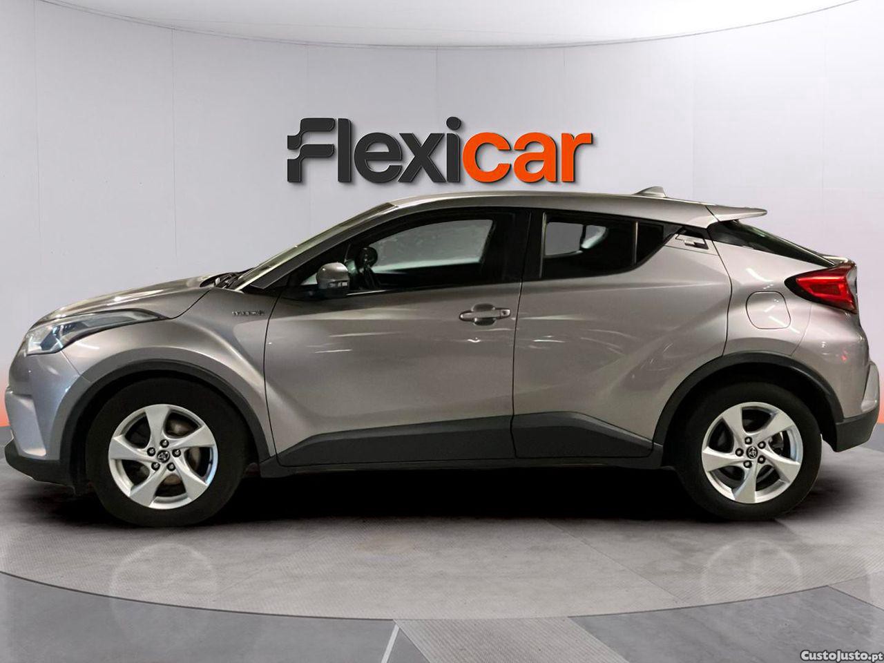 Toyota C-HR 1.8 HSD Comfort — fotografia 20