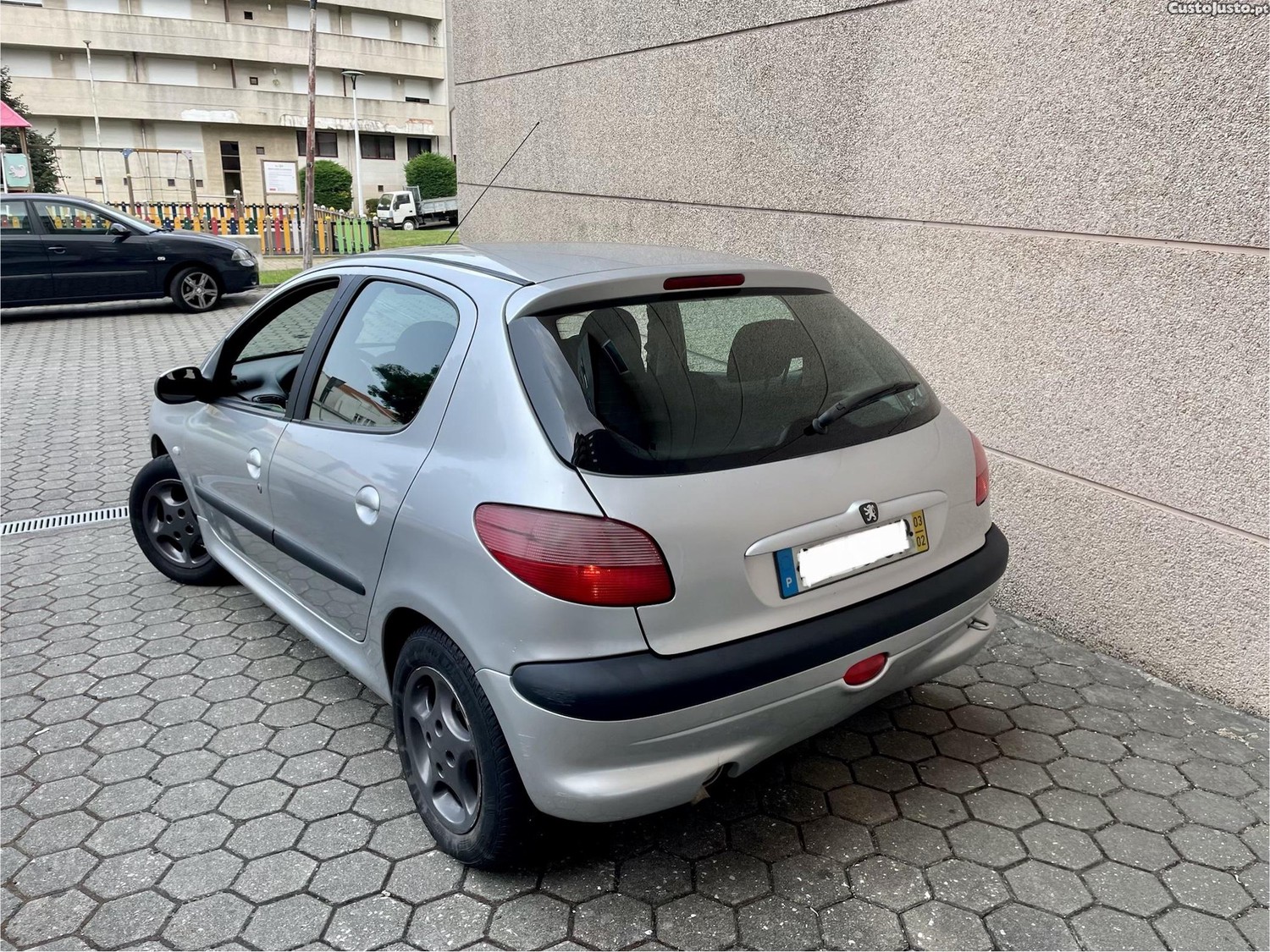 Peugeot 206 1.2 SPORT Novo — fotografia 4