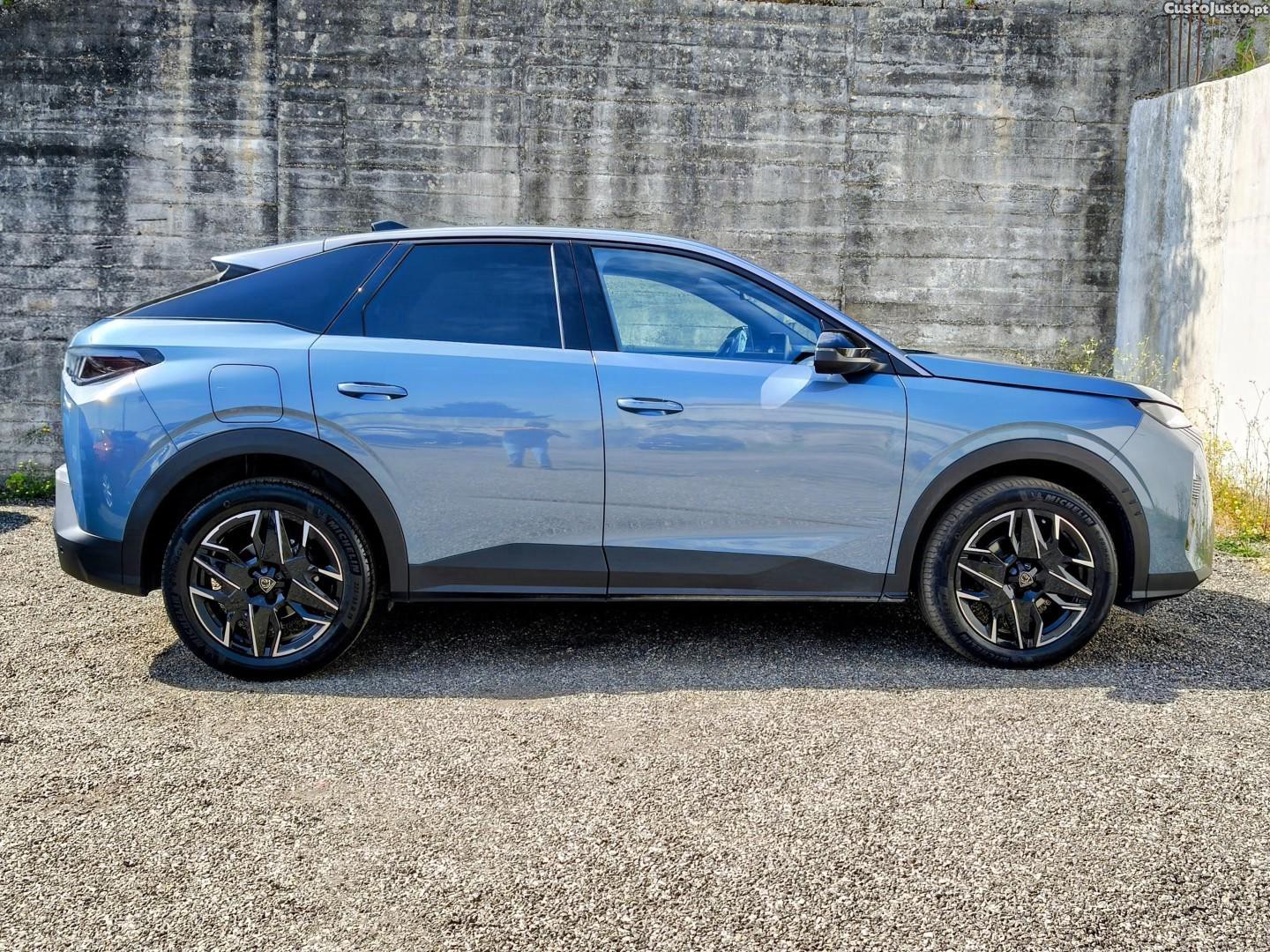 Peugeot 3008 1.2 Hybrid Allure e-DCS6 — fotografia 14