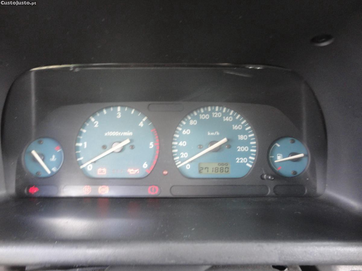 Land Rover Freelander 19 tdi — fotografia 6