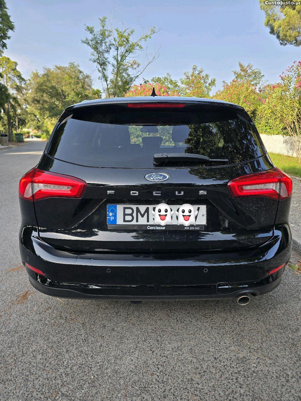 Ford Focus Titanium — fotografia 5