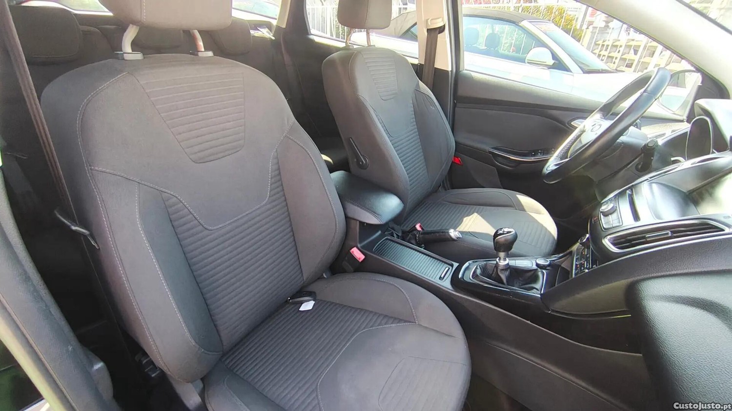 Ford Focus 1.5 TDCi Titanium ECOnetic — fotografia 11