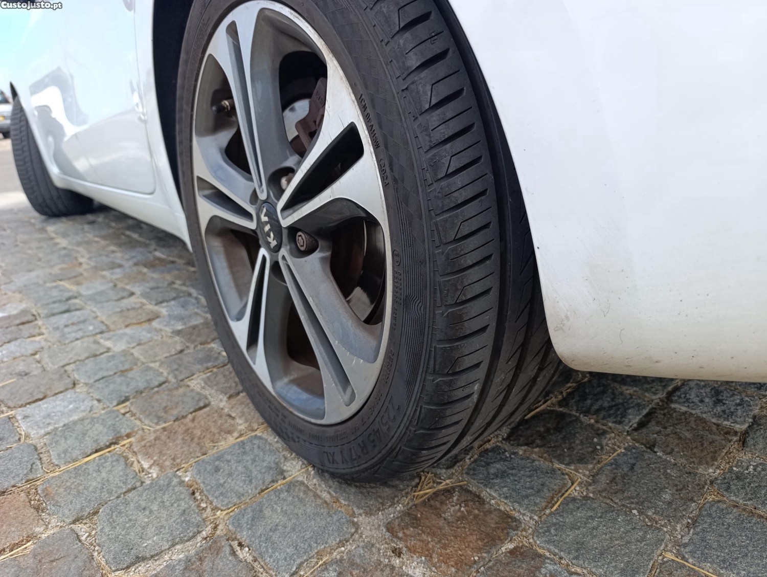 Kia Ceed SW 1.6 crdi gtline — fotografia 3