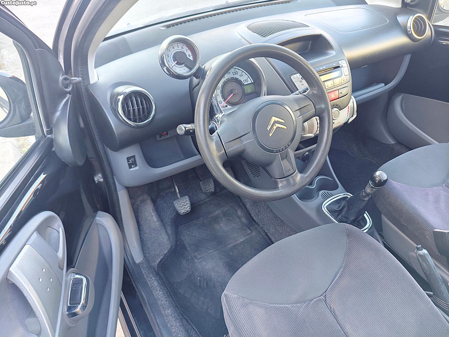 Citroën C1 1.0 - A/C - 07 foto 3