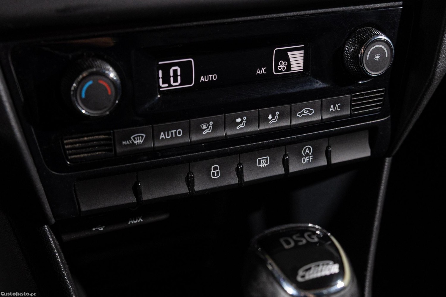Skoda Rapid 1.4 TDi Ambition DSG — fotografia 10