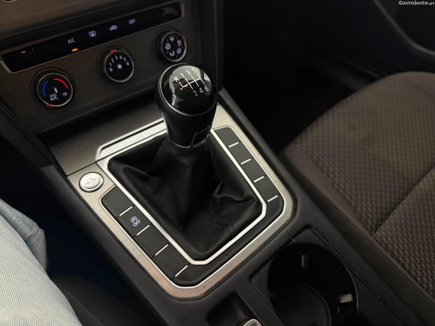 Volkswagen Passat VARIANT 1.6TDI — fotografia 4