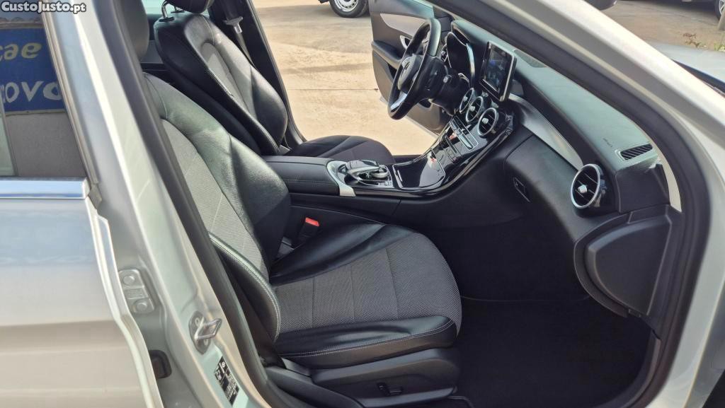 Mercedes-Benz C 300 H — fotografia 2