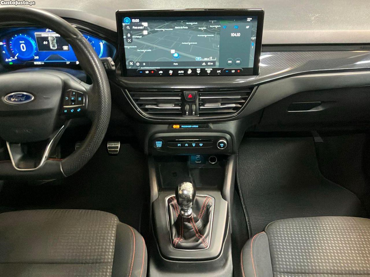 Ford Focus 1.0 EcoBoost MHEV ST-Line — fotografia 16