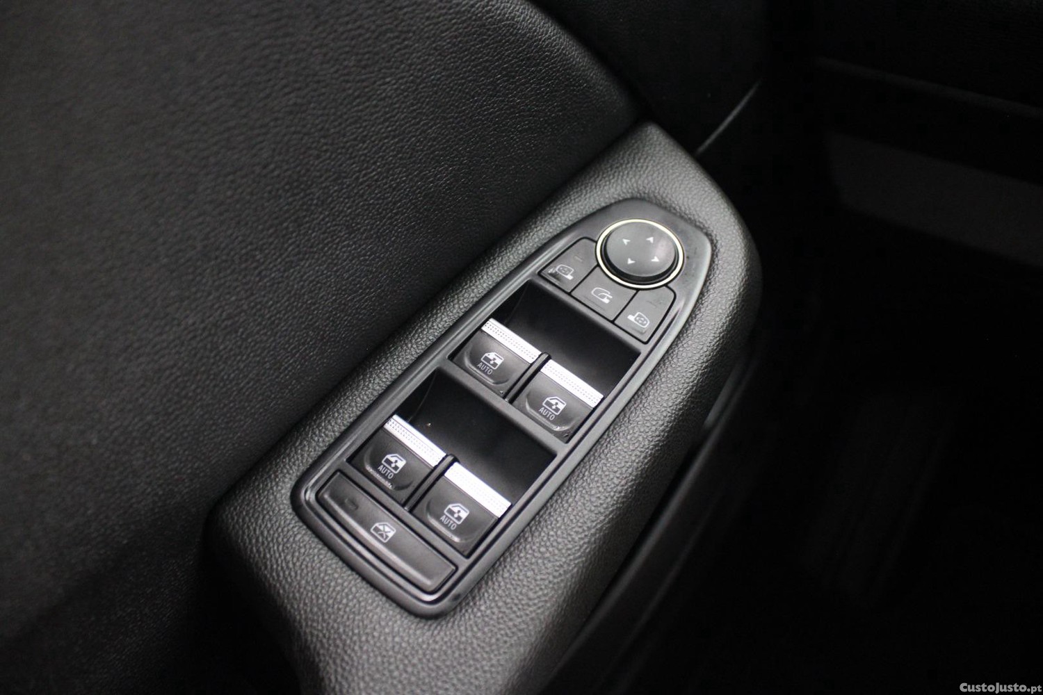 Renault Clio 1.5 dCi EXCLUSIVE — fotografia 9